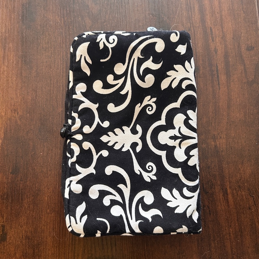 Thirty-One Black and White Swirl Jewelry Organizer - gently used